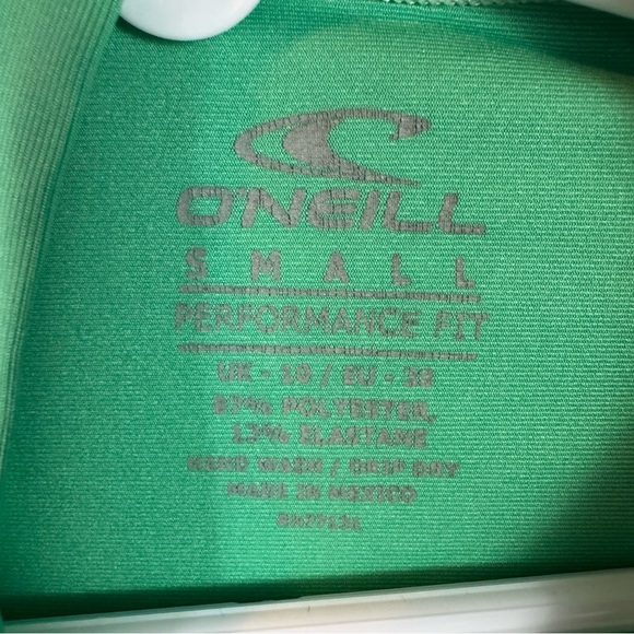 O'Neill Green Rash Guard Kids Size S - Picture 3 of 5